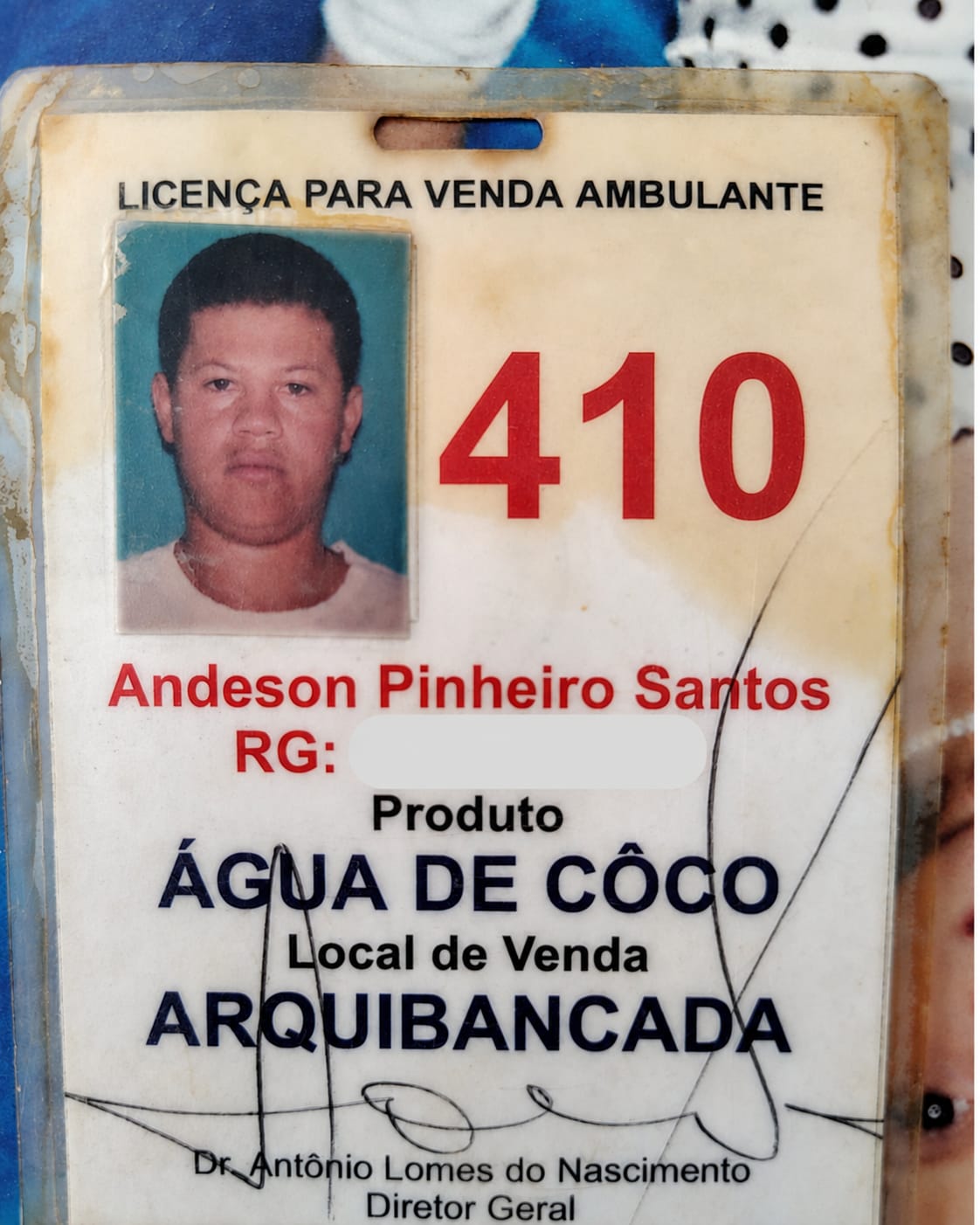Carteira de vendedor ambulante de água de coco de Decinho