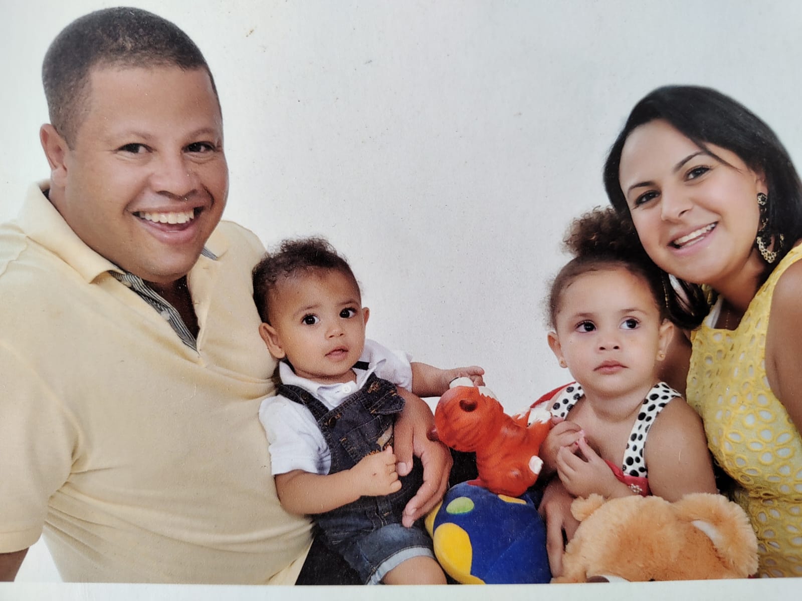 Decinho com sua família, no primeiro mandato de vereador